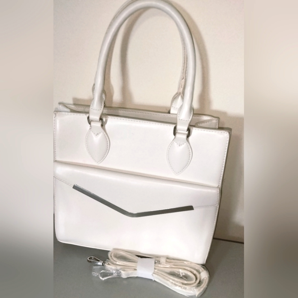 white wallet with changeable bands